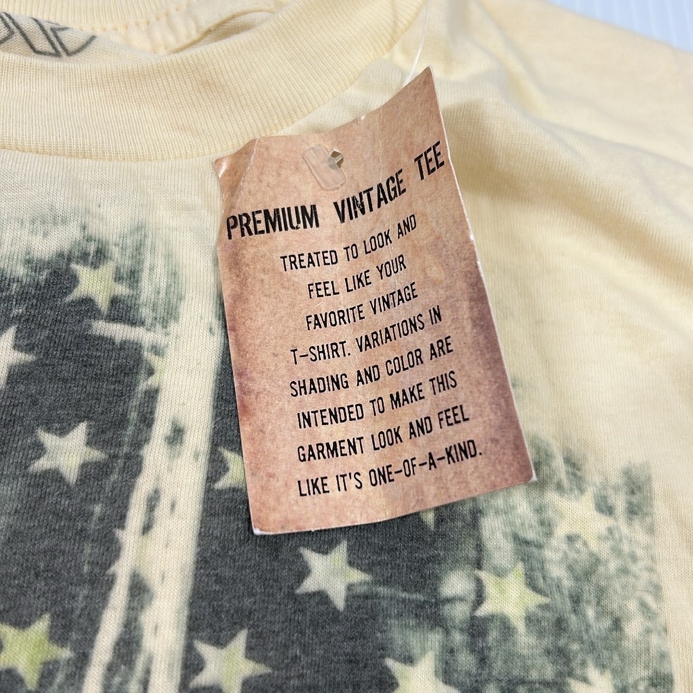 Green Day Cinder Block Guitar Solo American Flag T Size Large NWT - Picture 9 of 11